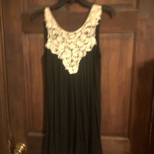 Nice new above the knee dress size 6